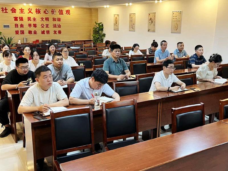 法务培训2.jpg 法务培训2.jpg